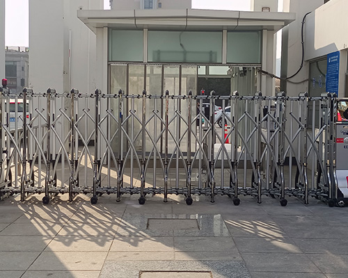 大连民族大学（雷盾）